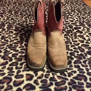 Square toe Justin Boots 😍